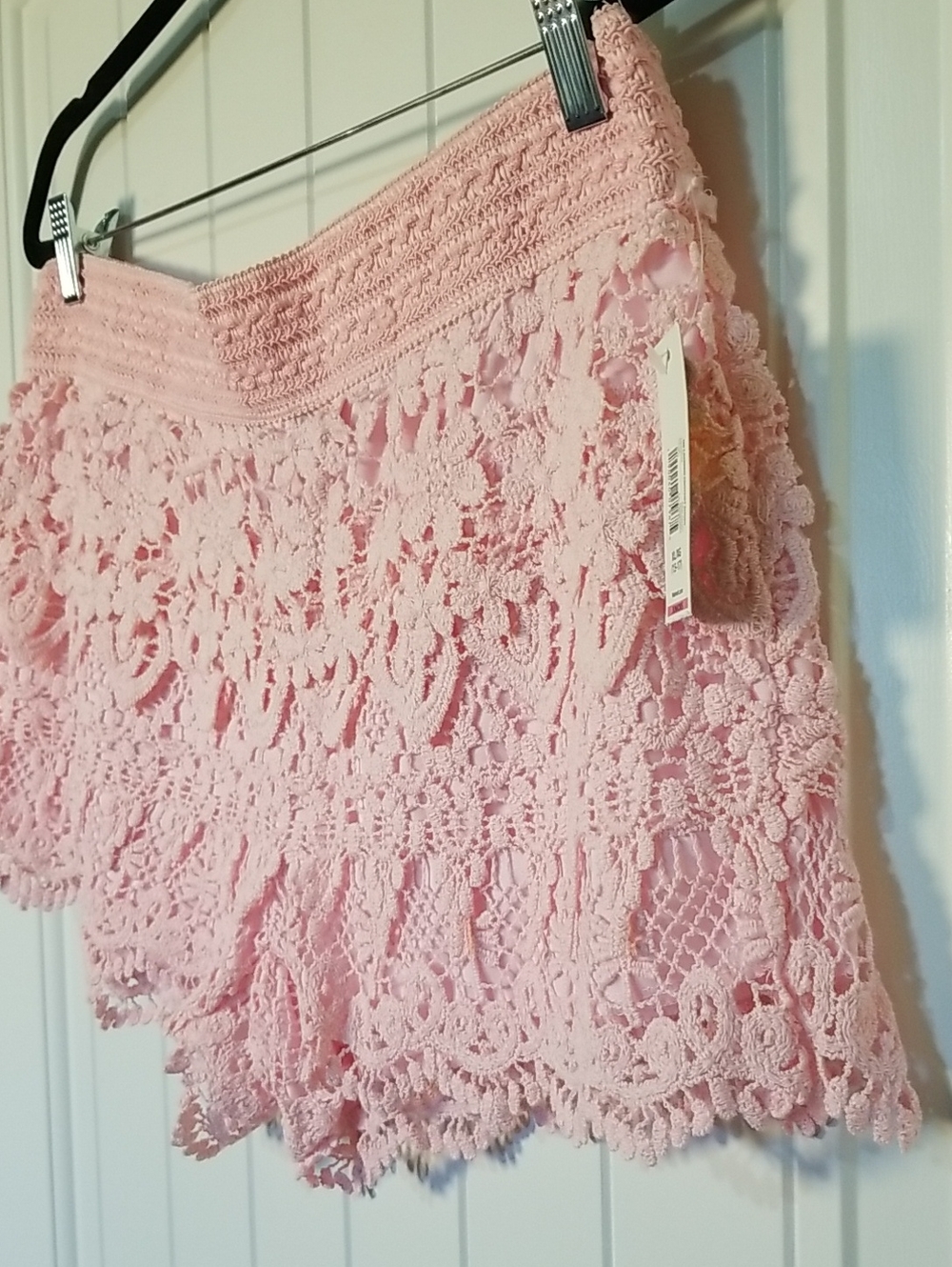 New No Boundaries NOBO Pink Layered Crochet Shorts Size XL NWT - Picture 2 of 6